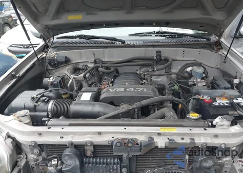 2005 Toyota Sequoia Sr5 V8 z USA, uszkodzony, nr VIN 5TDBT44A05S234640